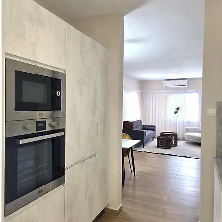 H&o Solmare By The Sea