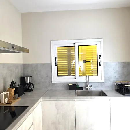 H&o Solmare By The Sea Apartment Paphos
