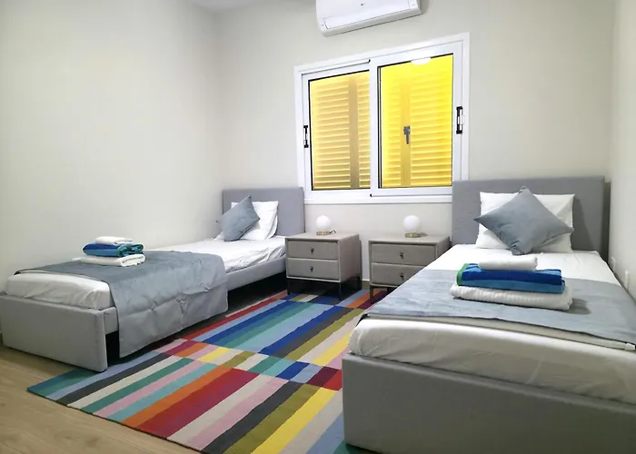 H&o Solmare By The Sea