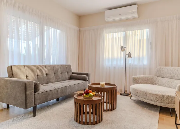 H&o Solmare By The Sea Apartament Paphos