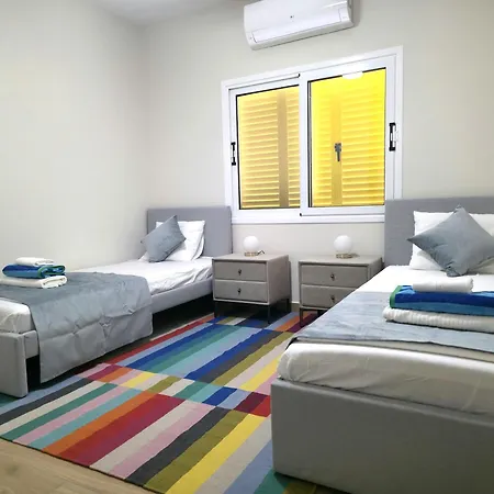 H&o Solmare By The Sea