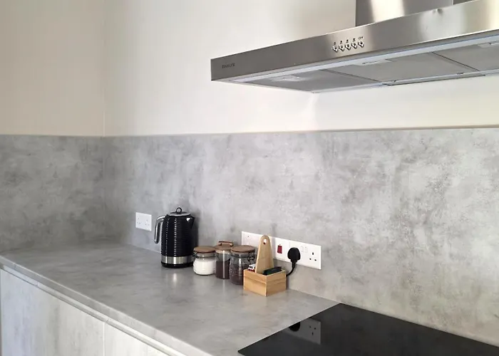 H&o Solmare By The Sea