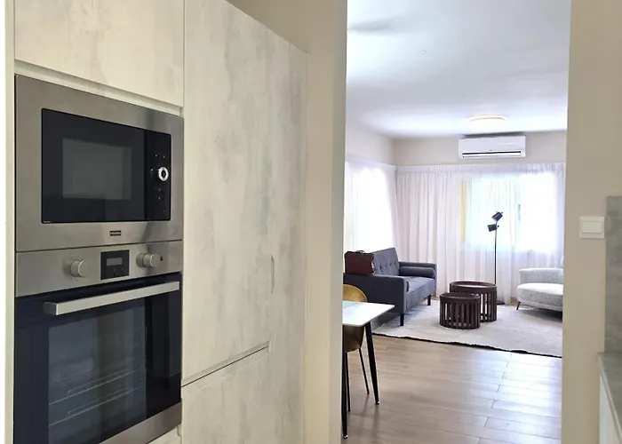 H&o Solmare By The Sea